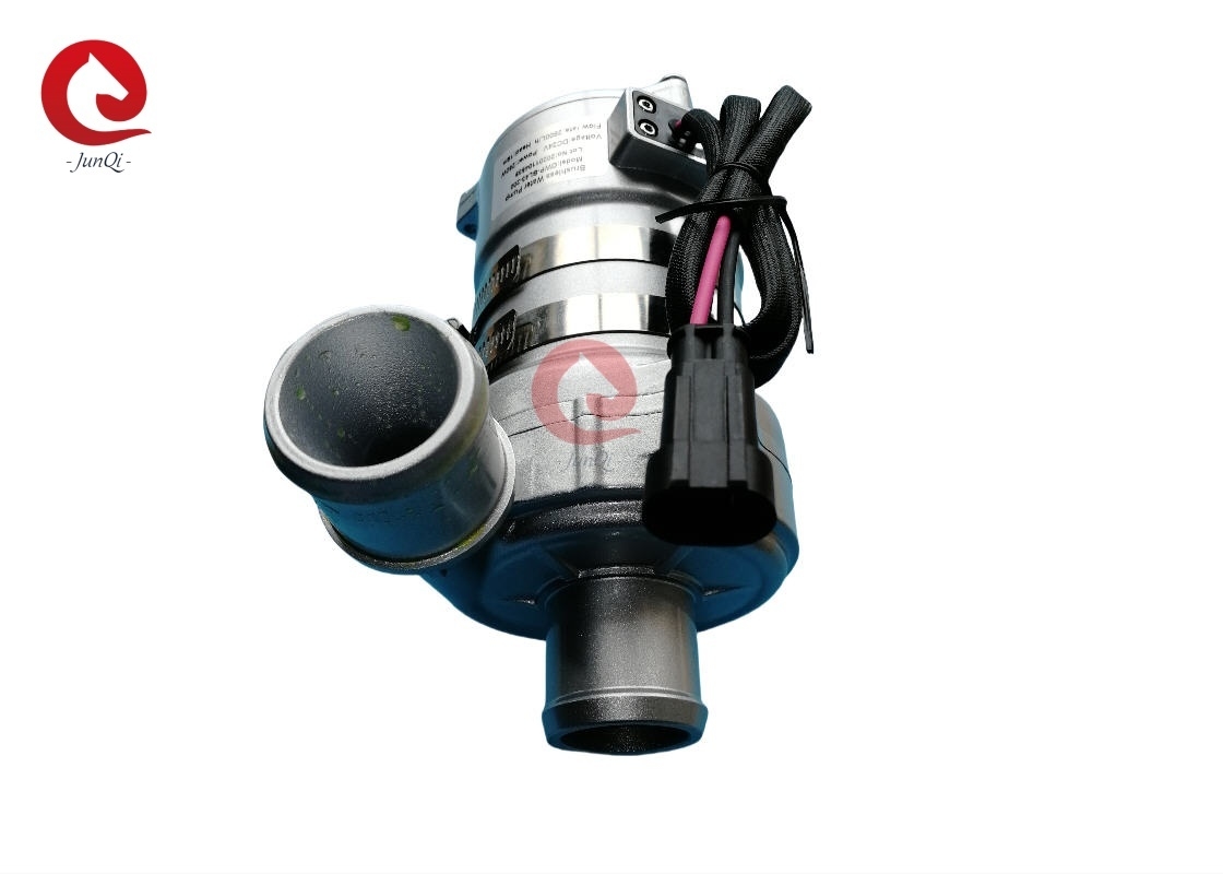 24VDC Junqi JP-BL43-200 fırçasız DC Otomobil Su Pompası 2800LPH Motor Soğutması için Akış Hızı